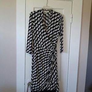 EUC. MAGGY LONDON 14 WRAP DRESS IN BLK/WH